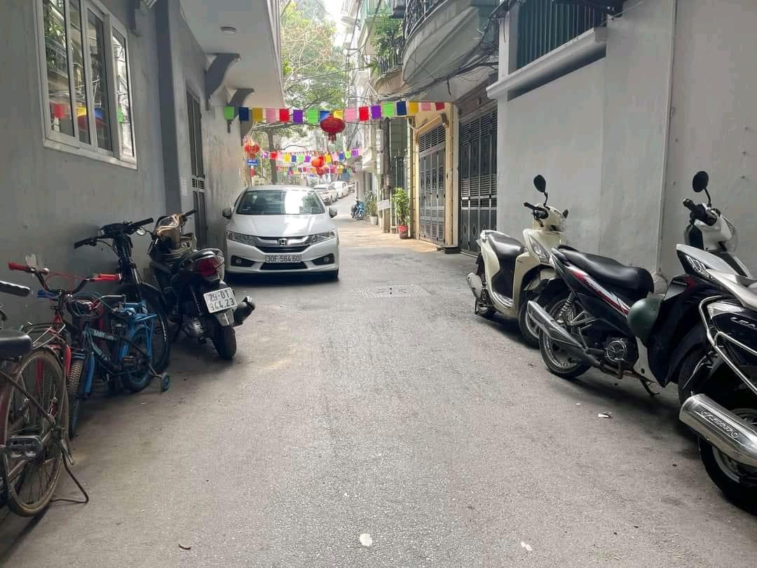 Phân lô phố Hoàng Hoa Thám, Ba Đình. Oto dừng đỗ. DT 35m x 4 Tầng x Giá 4.79 tỷ