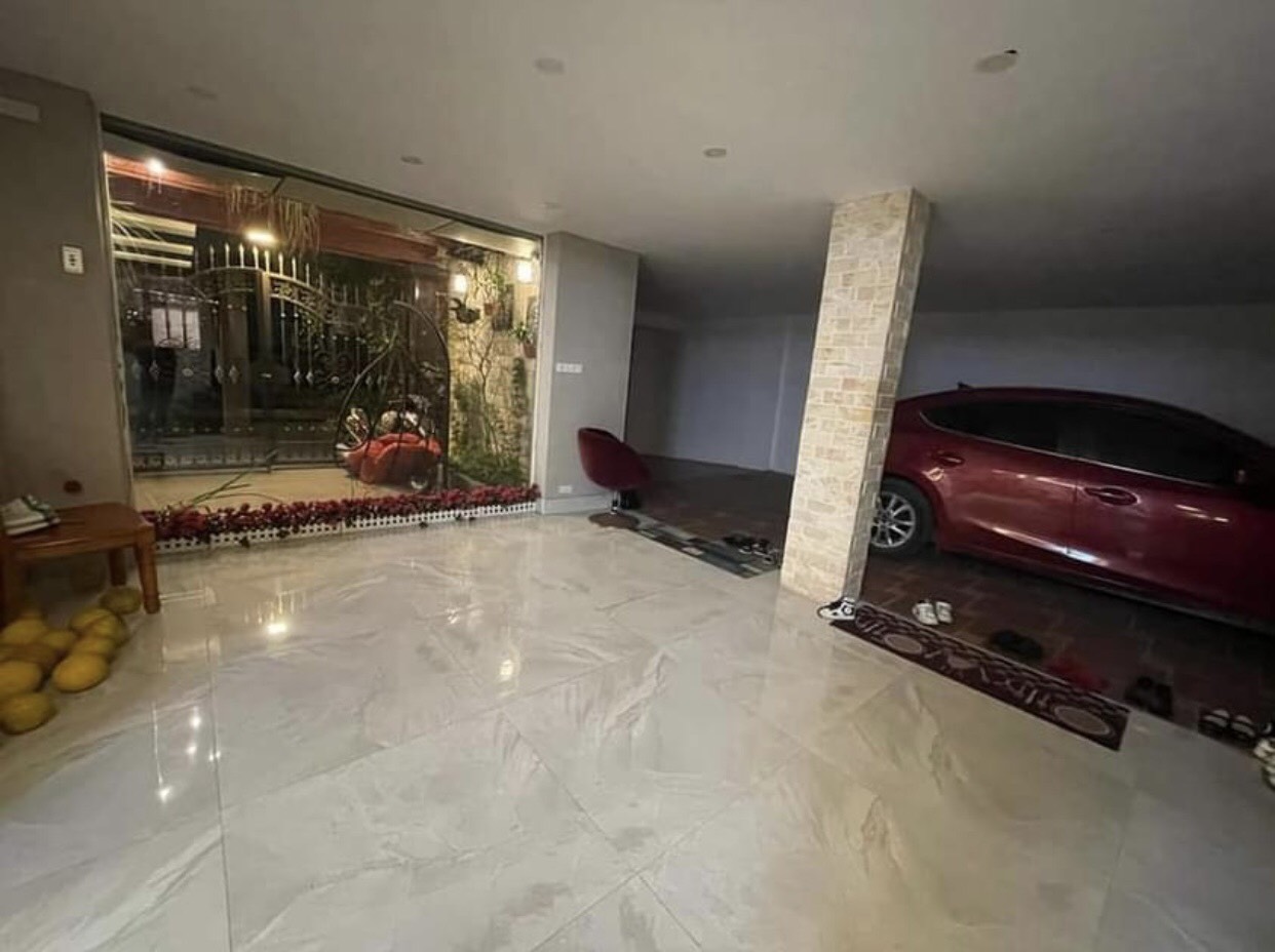 BÁN NHÀ MAI ANH TUẤN- VIEW HỒ HOÀNG CẦU - 3 MẶT THOÁNG - DT 200m2 x 5tầng x MT 10m- GIÁ 36.5 TỶ