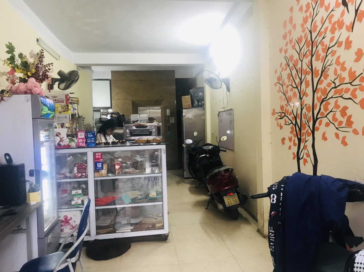 Chính chủ cho thuê cửa hàng bán và sản xuất bánh mềm, bánh ngọt với thông tin cơ bản sau: