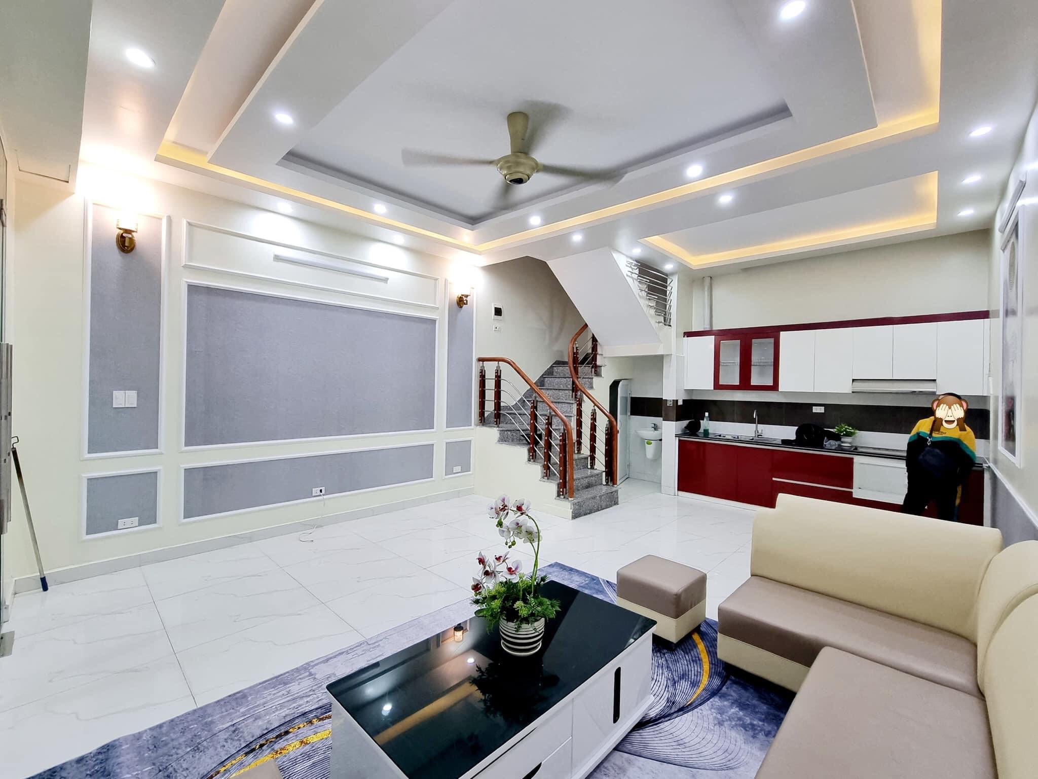 BÁN NHÀ HOÀNG VĂN THÁI - KINH DOANH ĐỈNH- DT 55m2 x 4tầng x MT 4.5m- GIÁ 5.4 TỶ