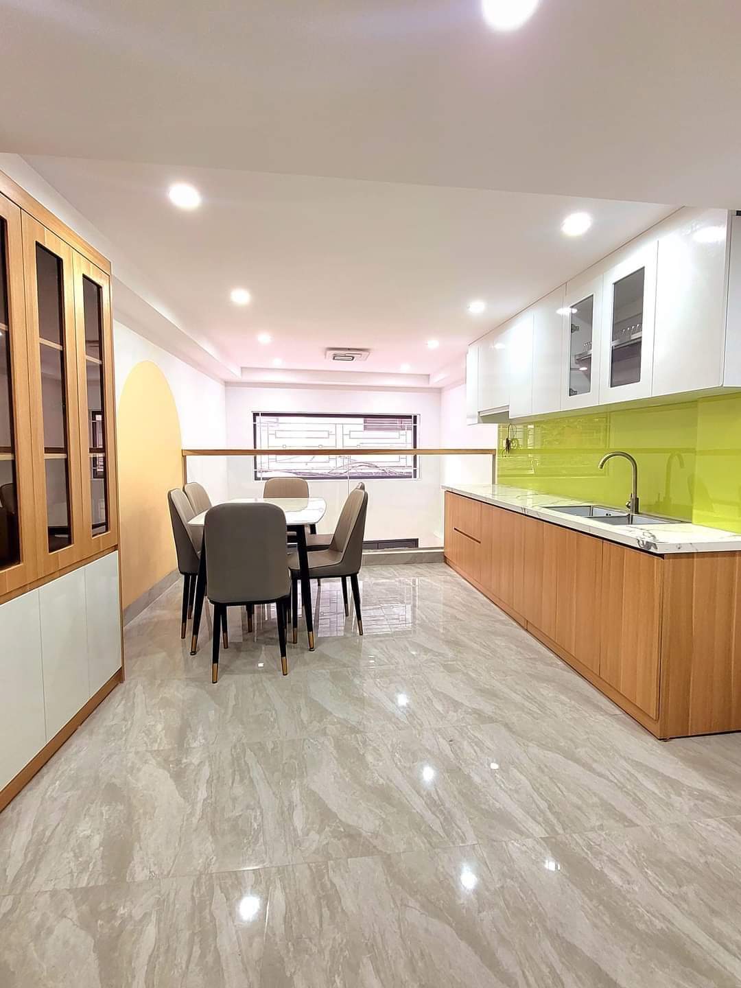 BÁN NHÀ PHỐ MINH KHAI - 6 TẦNG THANG MÁY - Ô TÔ ĐỖ CỬA - NHÀ MỚI KOONG FULL NỘI THẤT ĐẸP -CHÀO 6.950 TỶ