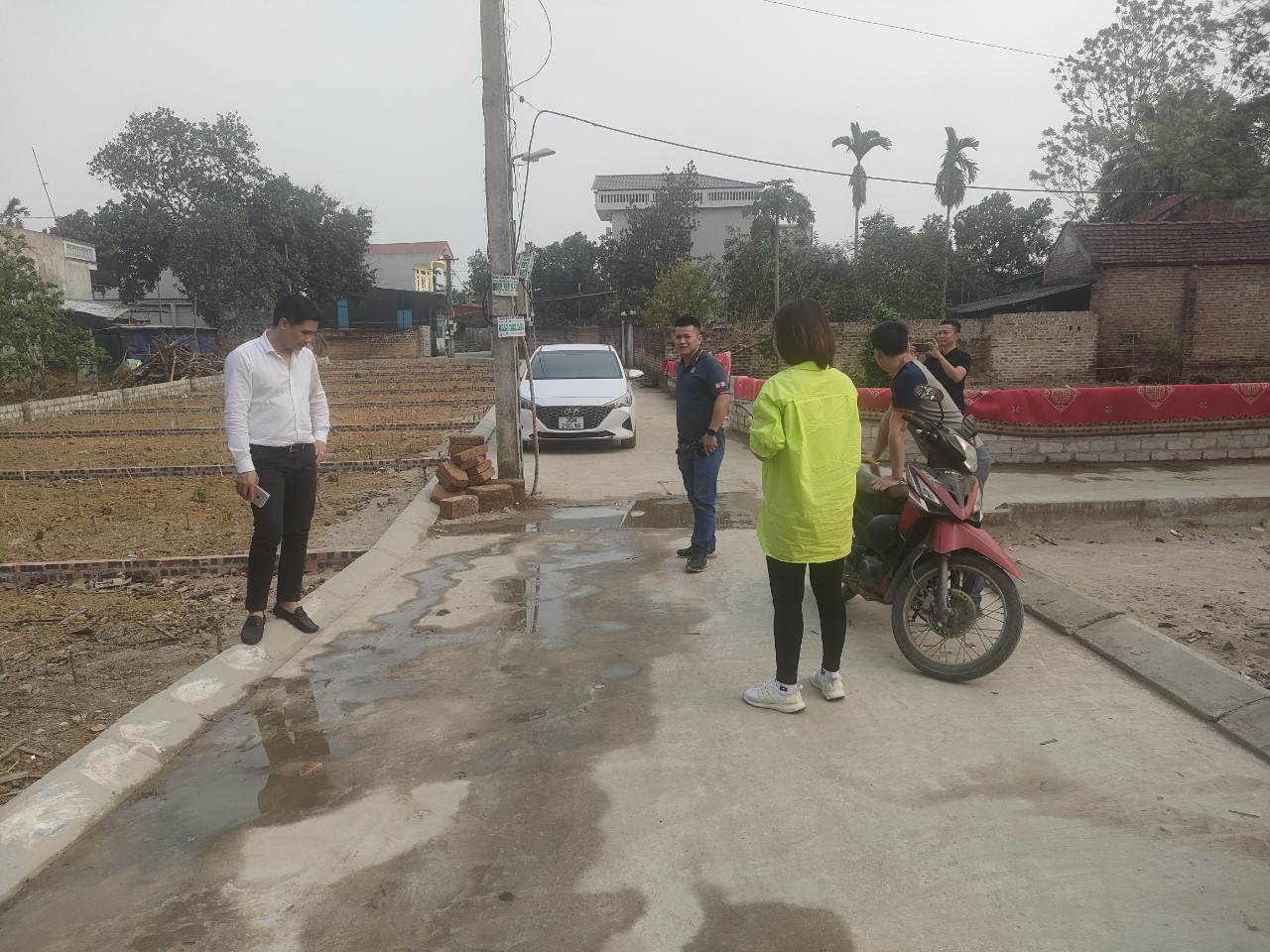cắtlolô đất 60m cách chủ bình yên cắt lỗ bán chỉ hơn 800tr bên cạnh bán toàn hơn 1tỉ tại bình