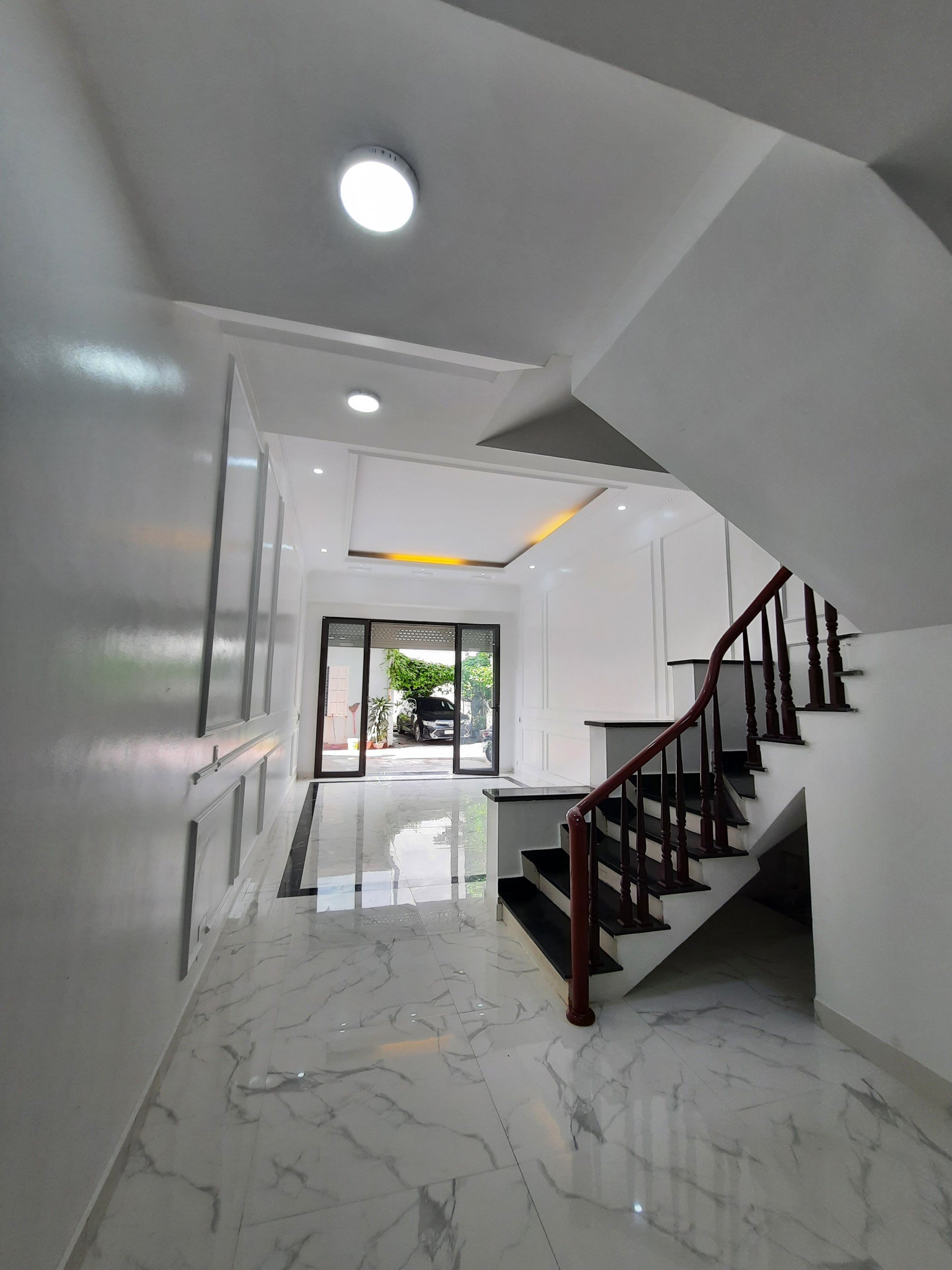 Bán nhà 67.5m2x4 tầng, nhà thông Văn Cao, Thư Trung, Ngô Gia Tự giá 4.4 tỷ