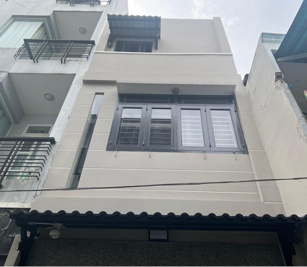 BÁN NHÀ ĐẸP HẺM 4M THÔNG LÊ VĂN SỸ, Q3, ĐANG TN 15TR/TH, 3 TẦNG KIÊN CỐ, 4PN, 35M2, 6.8 TỶ