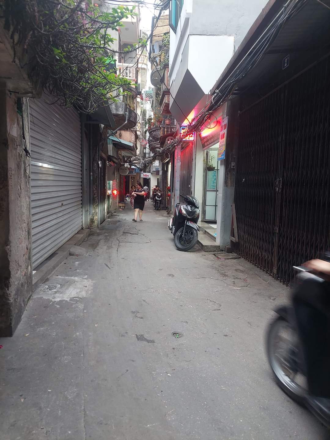 BÁN NHÀ HÀO NAM ĐỐNG ĐA 3TẦNG 69M2 MẶT TIỀN 4,1M( GIÁ 6,25 TỶ)