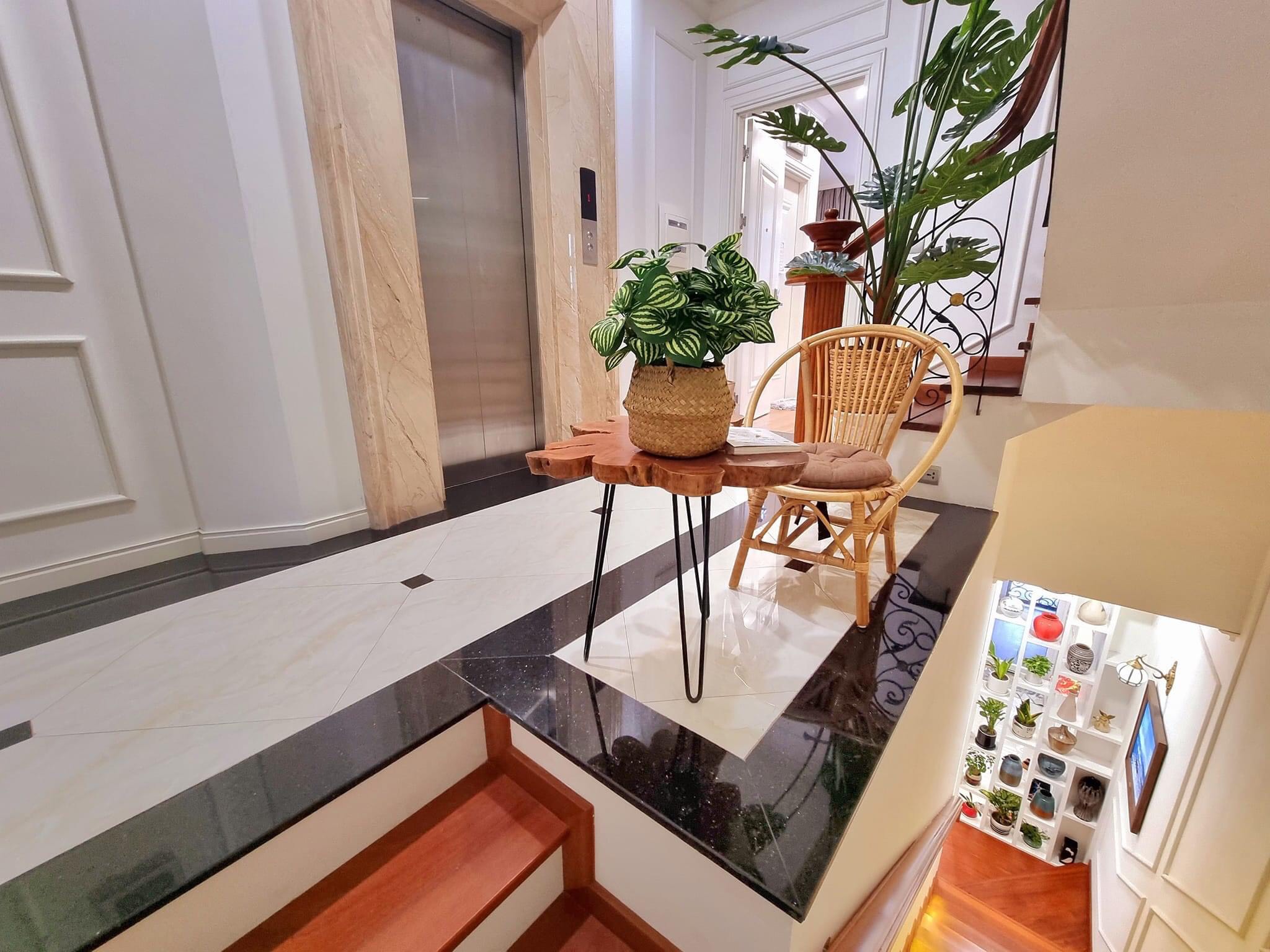 Gấp, Bán nhà Louis City - Đại Mỗ 110m2, 5 tầng, thang máy, ở và kinh doanh, giá 26 tỷ TL