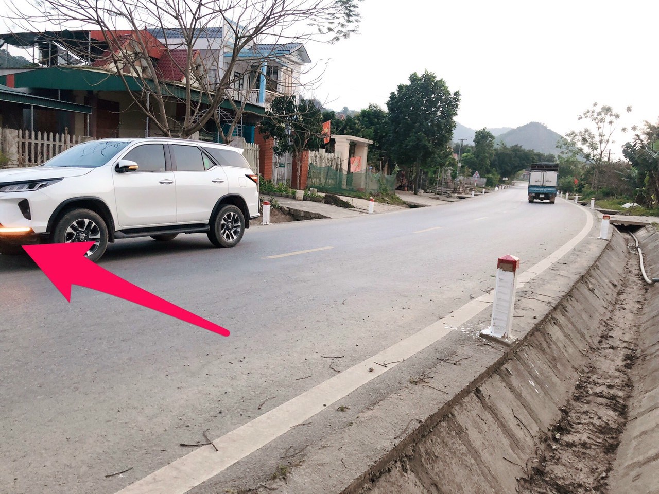 QL45 TT Vân Du, 5x50, hơn 600trđường rộng 42m , đất ODT, gần khu du lịch Thác Voi