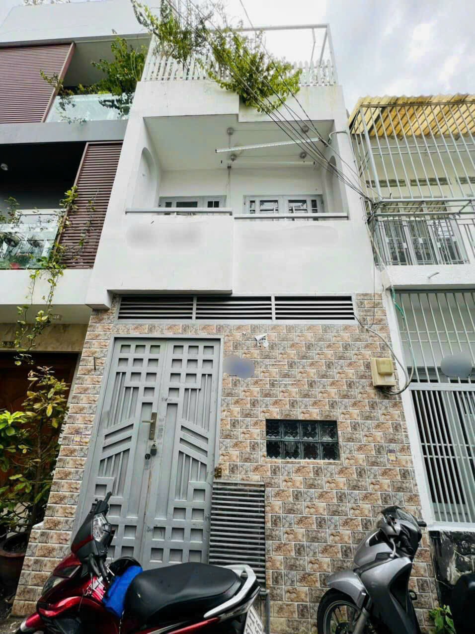 Chính chủ Đường số 7 - Phường 3 - Quận Gò Vấp Vị trí : Gần mặt tiền đường hẻm xe hơi Đường số 7 . Gần sân bay