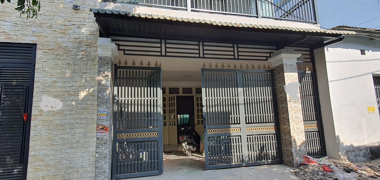 Bán nhà 2 tầng đường hương lộ 2, nhà 2 mặt hẻm xe hơi, 106m2 chỉ 8.4 tỷ