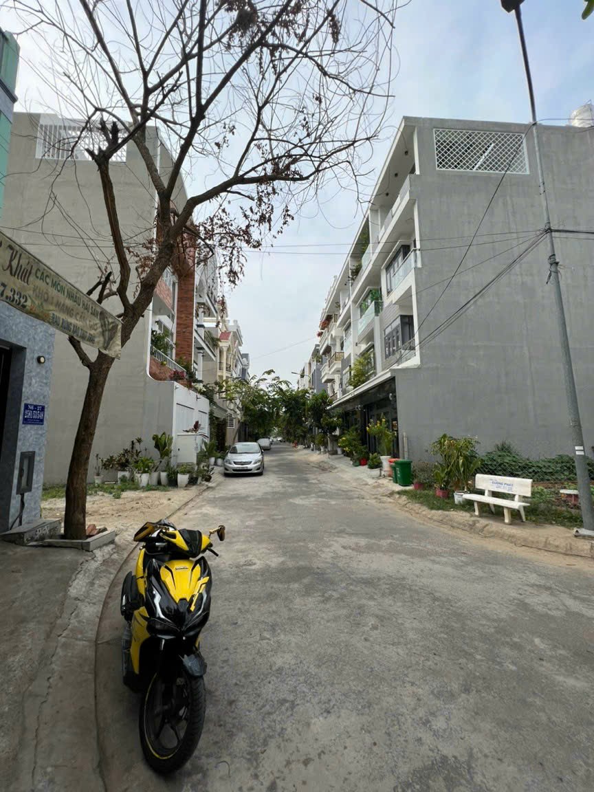 CHÍNH CHỦ KẸT TIỀN BÁN GẤP LÔ ĐẤT FULL THỔ CƯ - XÂY DỰNG TỰ DO - NHÀ CAO TẦNG ĐỒNG BỘ - GIÁ CHỈ 6 TỶ