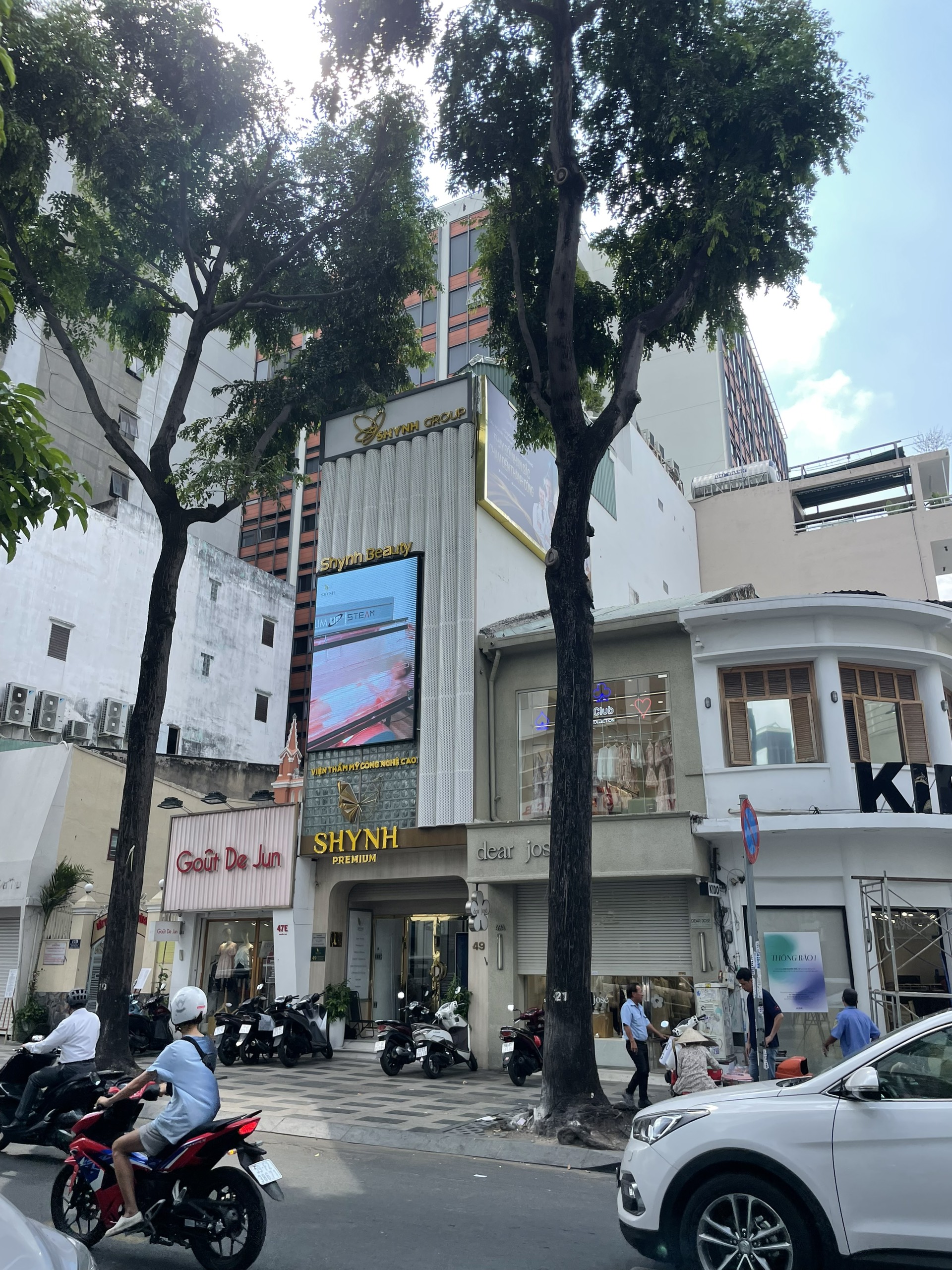 Bán nhà MT Nguyễn Trãi P. Bến Thành Quận 1 – 4.2x25m CN 96.02m2 – 4 lầu HĐT 165tr/tháng - Nhỉnh 60 tỷ