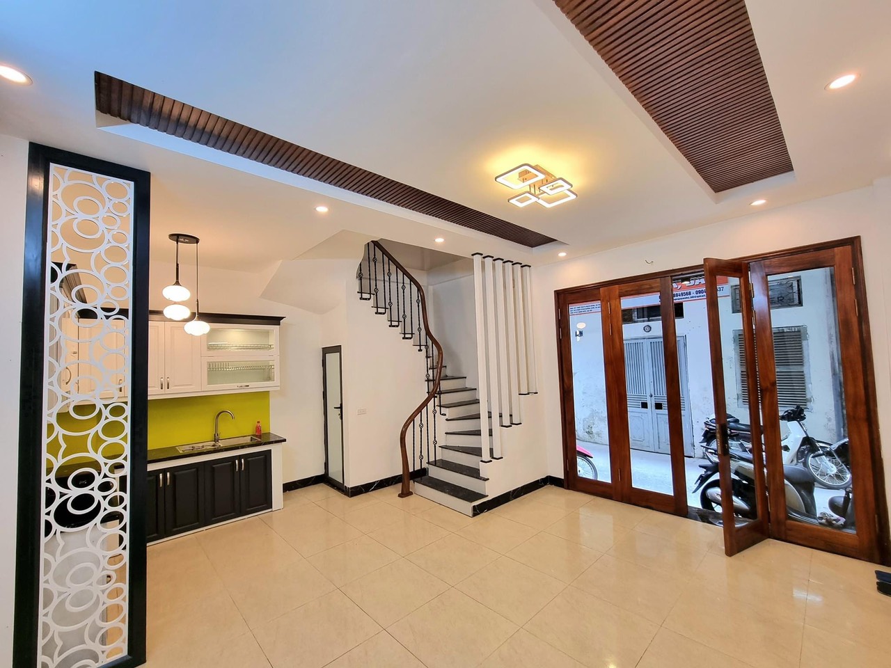 Bán nhà Minh Khai, 42m x 5T x 3.7 tỷ, Ô TÔ CÁCH 10M, NHÀ MỚI