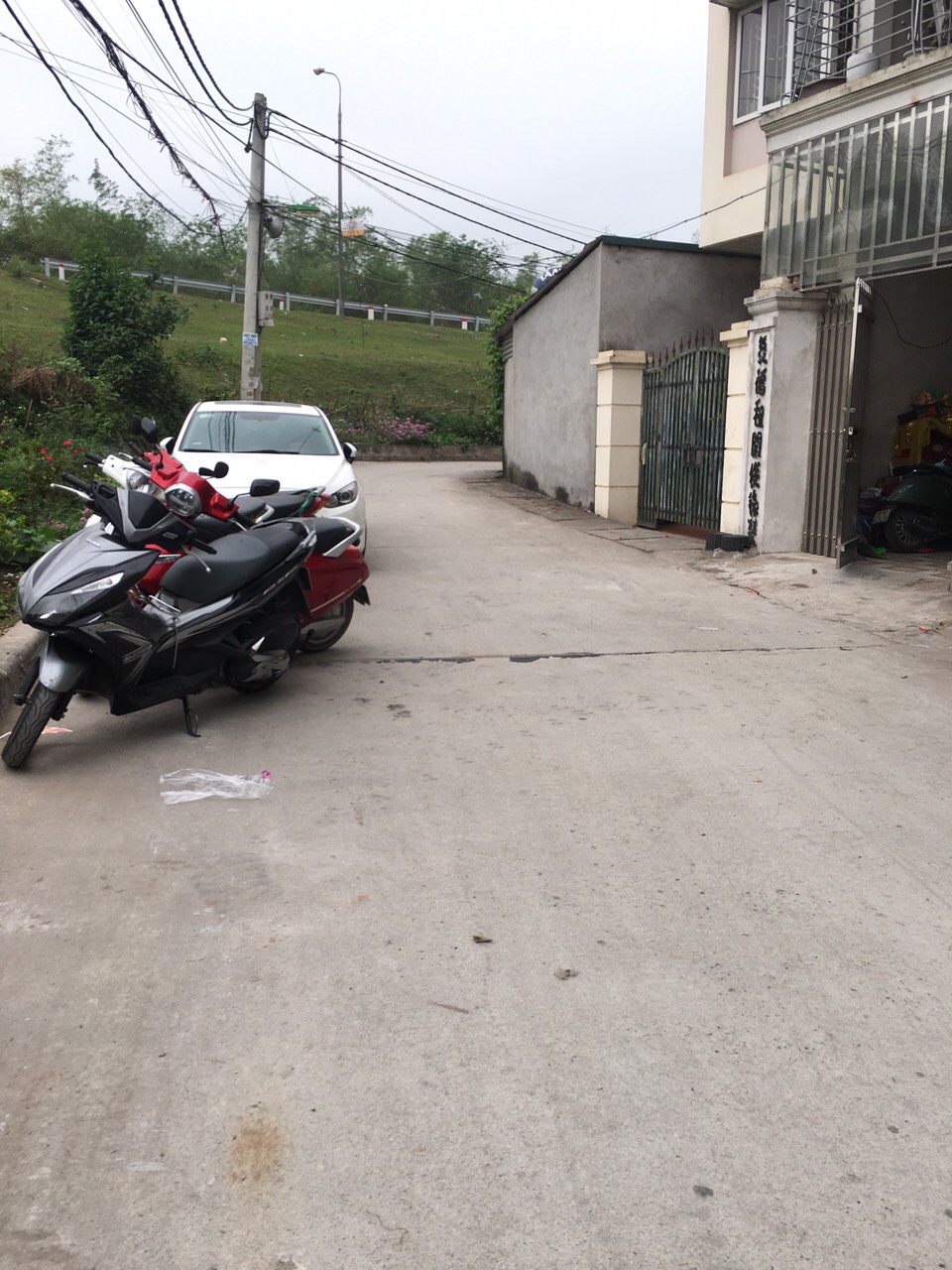 Bán Nhà Ngũ Hiệp 33Mx3T, Nhà Đẹp Mới Koong, Ôtô Tránh Trước Nhà, Giá 1tỷ900