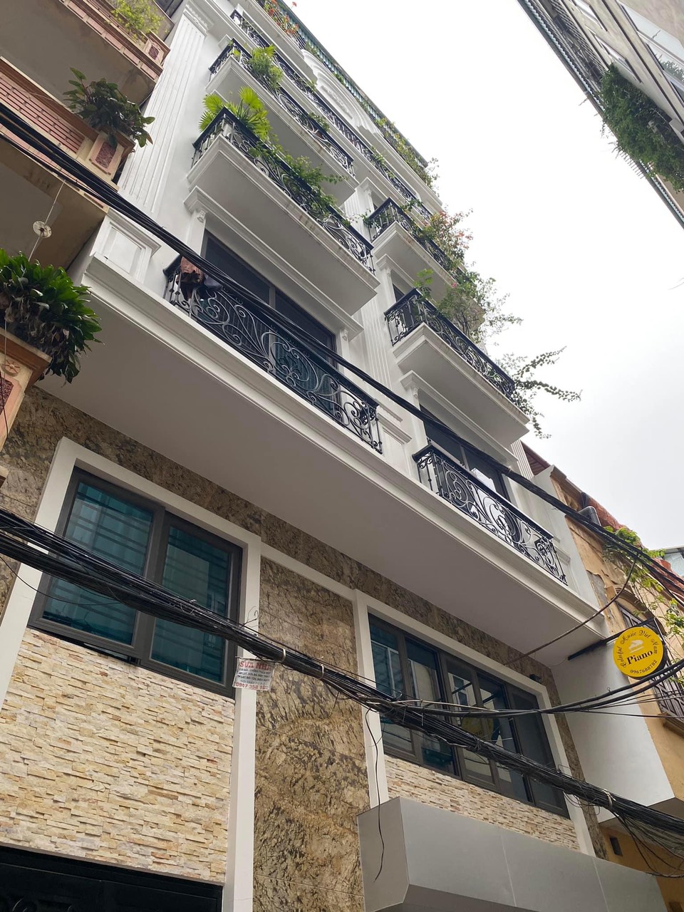 Bán nhà Xã Đàn-Đống Đa 45/50mx7 tầng-thang máy-ô tô tránh-mặt tiền rộng.