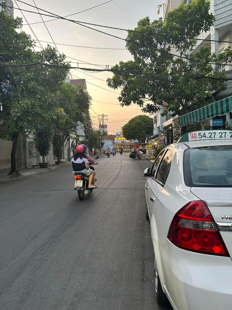 Bán nhà mặt tiền khu VIP tân sơn nhì, 4 tầng, đường nhựa 15m, 61m2 chỉ 10.9 tỷ