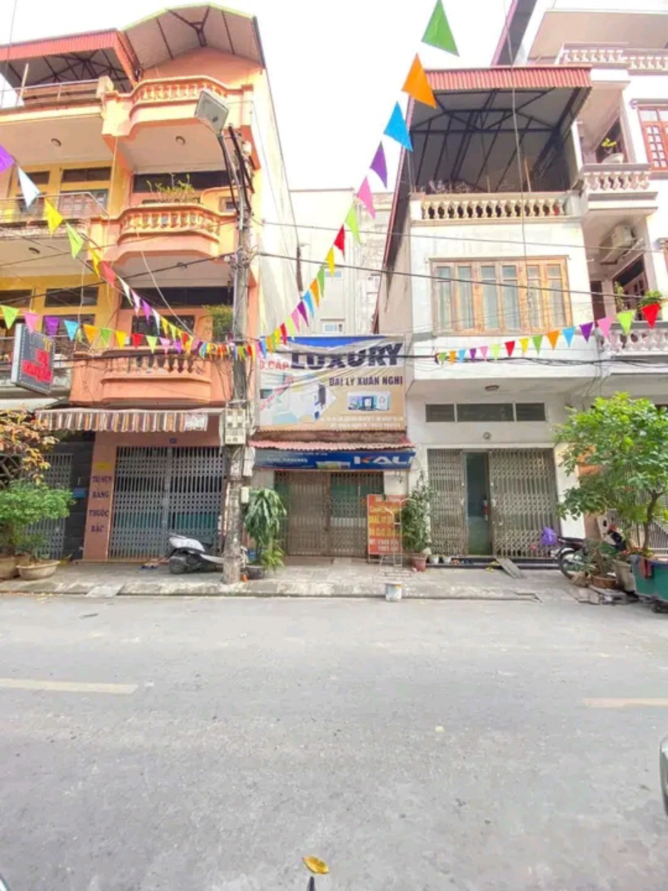 CHÍNH CHỦ BÁN NHÀ TRÊN MẶT PHỐ TRẦN ĐẶNG NINH KINH DOANH CỰC ĐỈNH, 3Ô TÔ TRÁNH NHAU THOẢI MÁI, DÂN TRÍ CAO