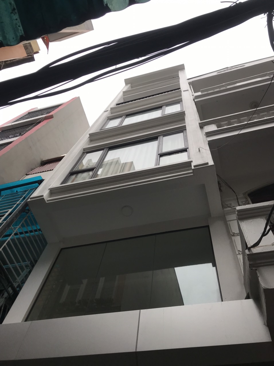 Bán nhà phố Thái Thịnh 1, Đống Đa, diện tích 50m, mặt tiền 3,7m, ô tô đổ cửa, giá 12,450 tỷ đồng.