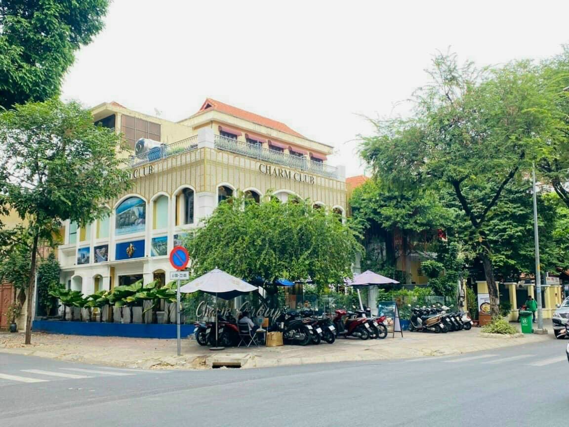 Cho thuê nhà GÓC 2MT đường Võ Văn Tần - Trần Quốc Thảo, Phường 6, Quận 3, Hồ Chí Minh. DT: 15x20m , Kết cấu: 1 trệt 2 lầu