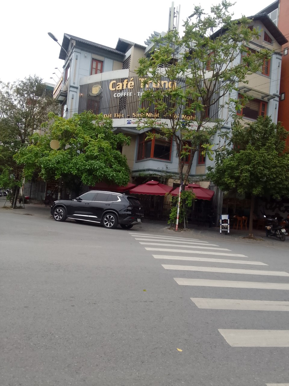 LÔ GÓC-THANG MÁY-VIEW VƯỜN HOA-VƯA ĐANG CHO THUÊ KD ĐỈNH VƯÀ Ở- VP 102M2, MT21M, 31,99Tỷ