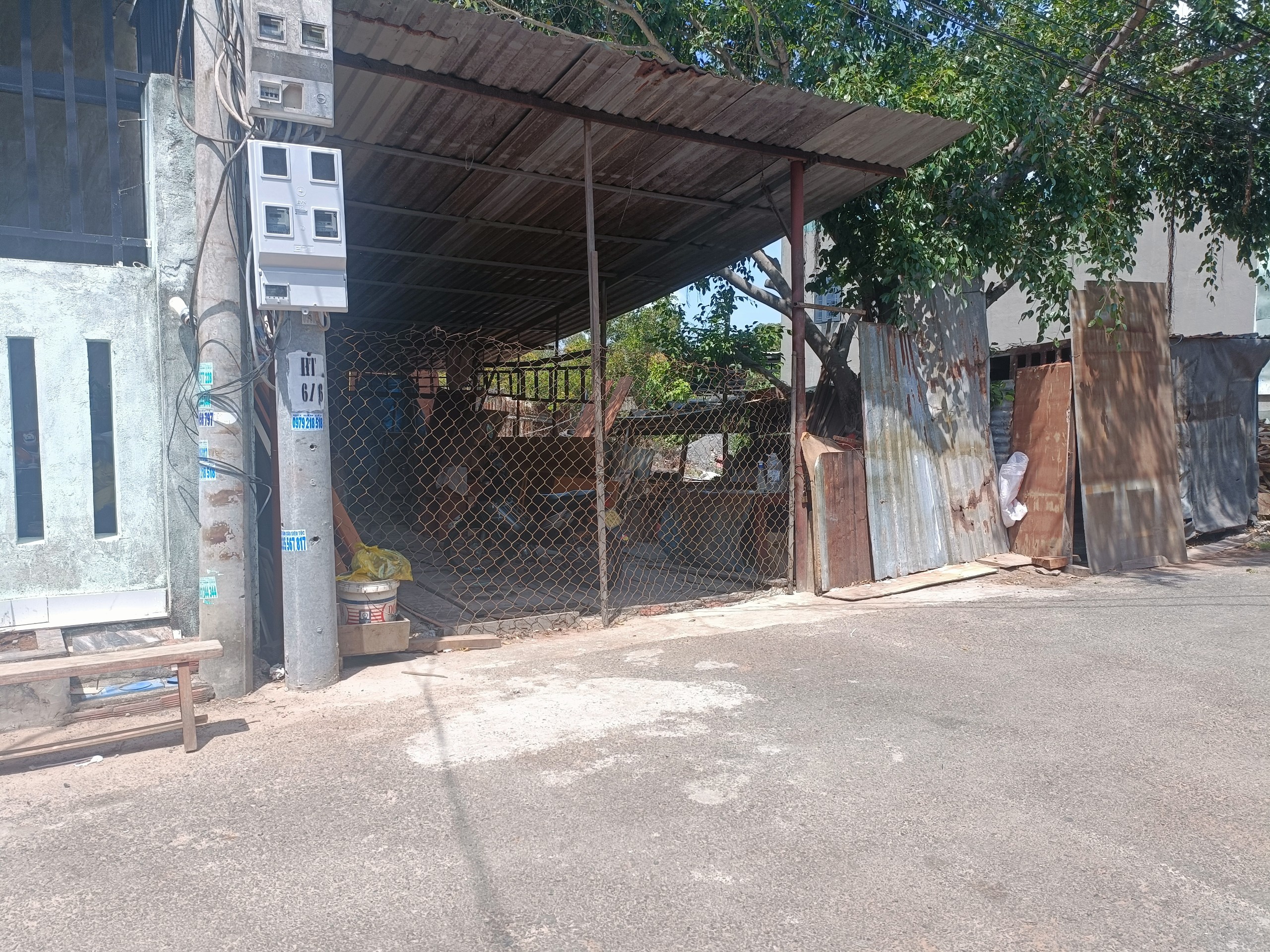 chính chủ bán lô đất đường ôtô hẻm số 2 chi lăng DT: 87m2. sổ hồng riêng ngang 5 giá: 1ty 700tr có thương lượng vị trí