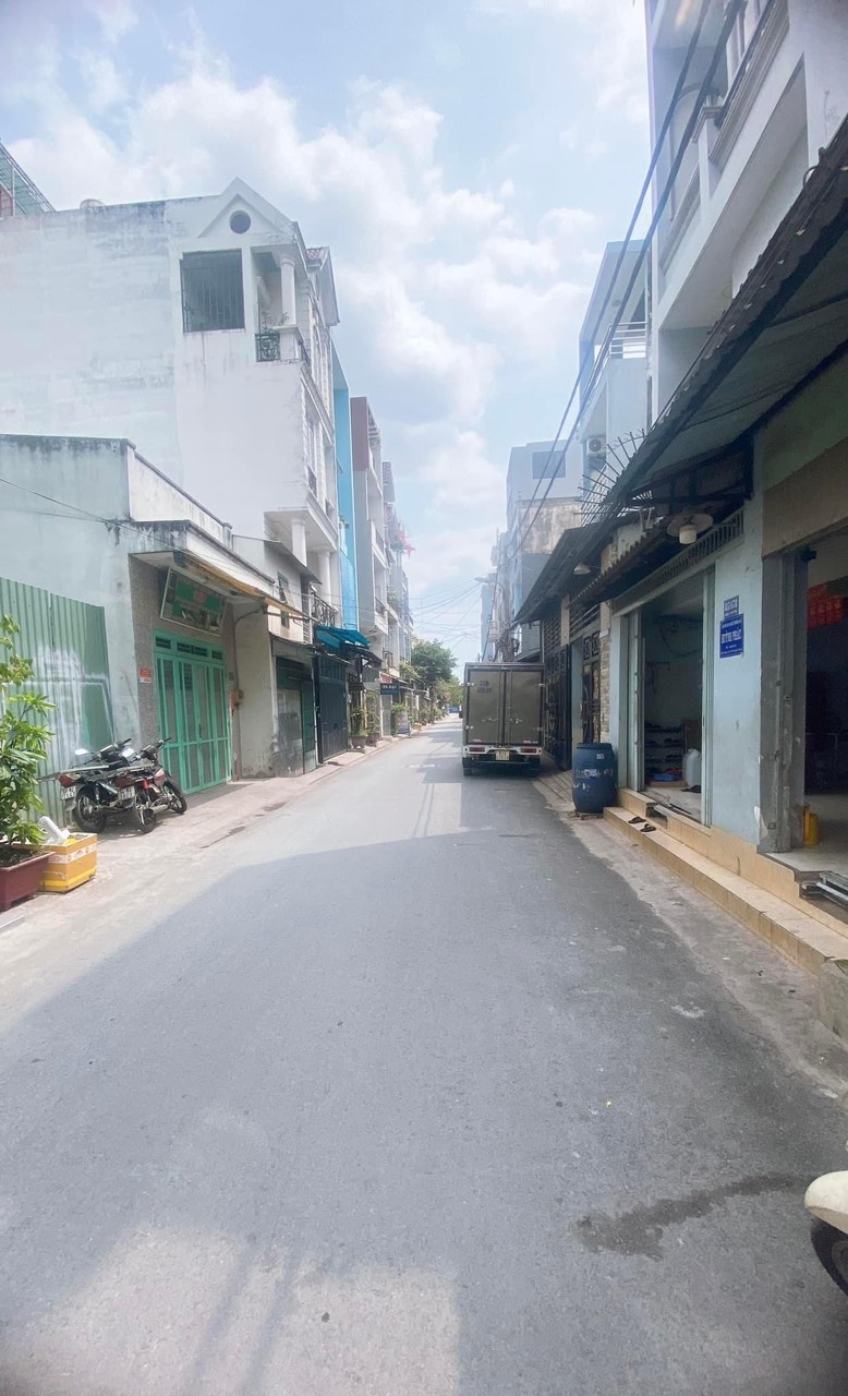 Bán đất đường hương lộ 2, hẻm xe tải, 57m2 chỉ 4.55 tỷ, gần bệnh viện bình tân.