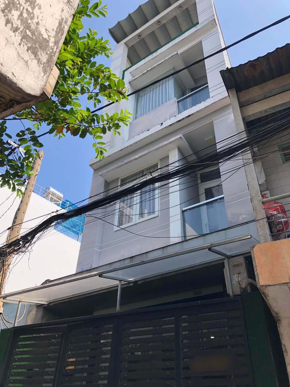 VIP PHƯỜNG 01 QUẬN 11 - HẺM RỘNG THÔNG - MỚI Ở NGAY - 3.9x10 - VUÔNG ĐÉT - CHỈ NHỈNH 5 TỎI