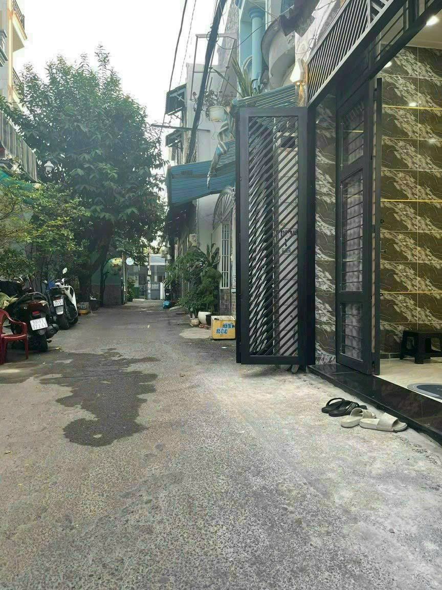 CHỦ NHÀ KẸT TIỀN XẢ BÁN LỖ TỪ 4.450 XUỐNG CÒN 4T-- Bán nhà chính chủ ngay Nguyễn Văn Lượng P17-- Diện tích : 55m2