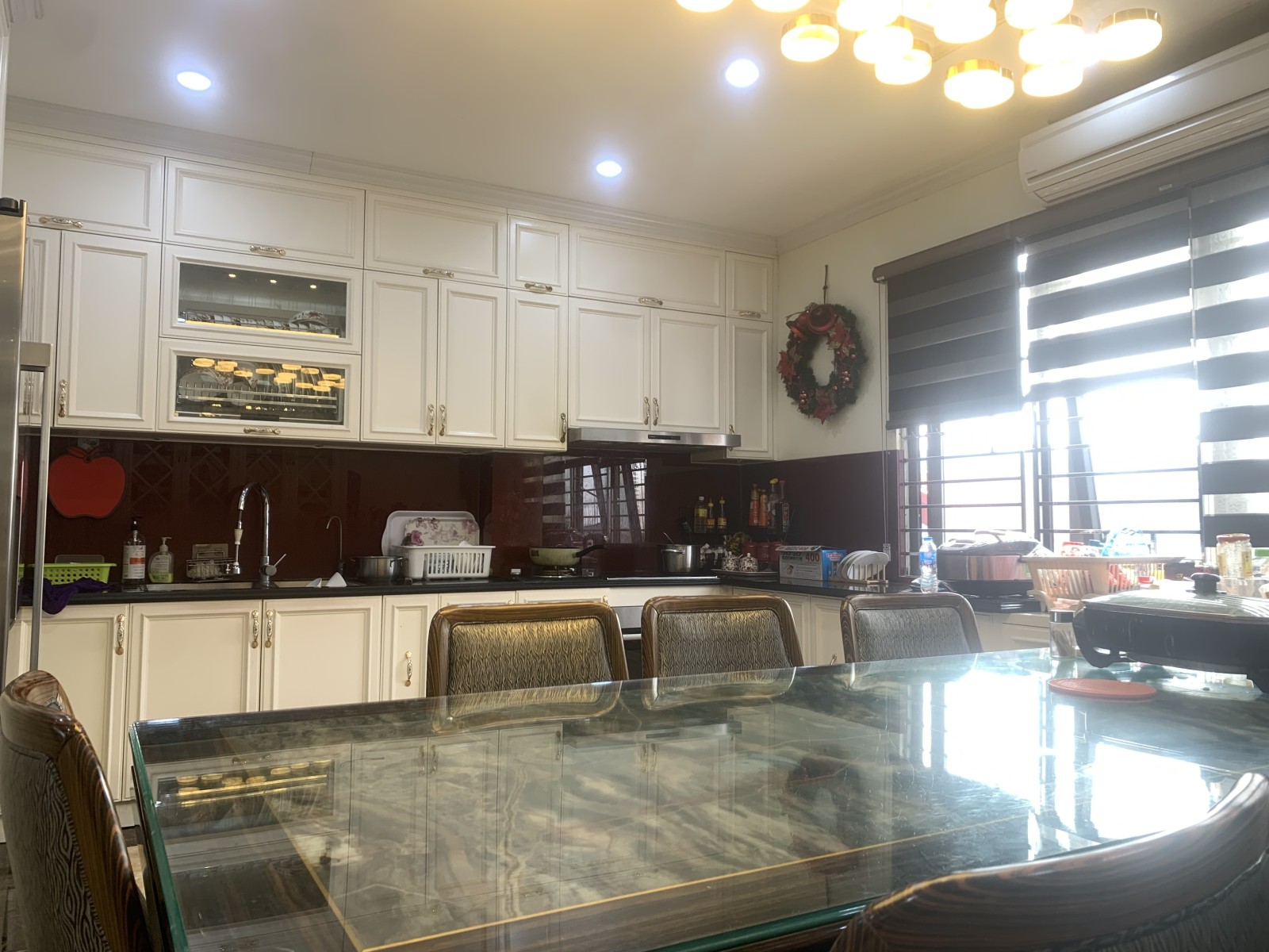 Lô góc Mạc Thái Tổ,Yên Hòa ,Trung Kính, 60m,Mt12m, kinh doanh đa dạng ,24 tỷ.