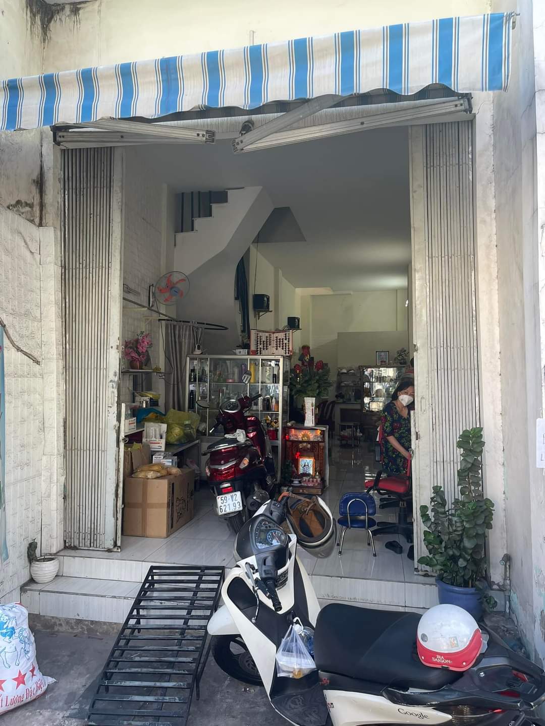 Cần bán gấp Nhà mặt tiền hẻm đang kinh doanh Lâm Văn Bền Q7 .DT46m. SHR chính Chủ bán