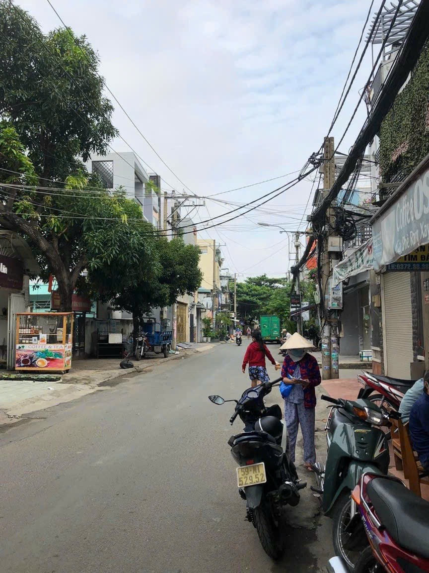 BÁN NHÀ MẶT TIỀN view sân bay ĐC: NGUYỄN VĂN CÔNG,p3,GVDT: (3,9 x 25)Vị trí đẹp đường Nguyễn văn công đang thi công