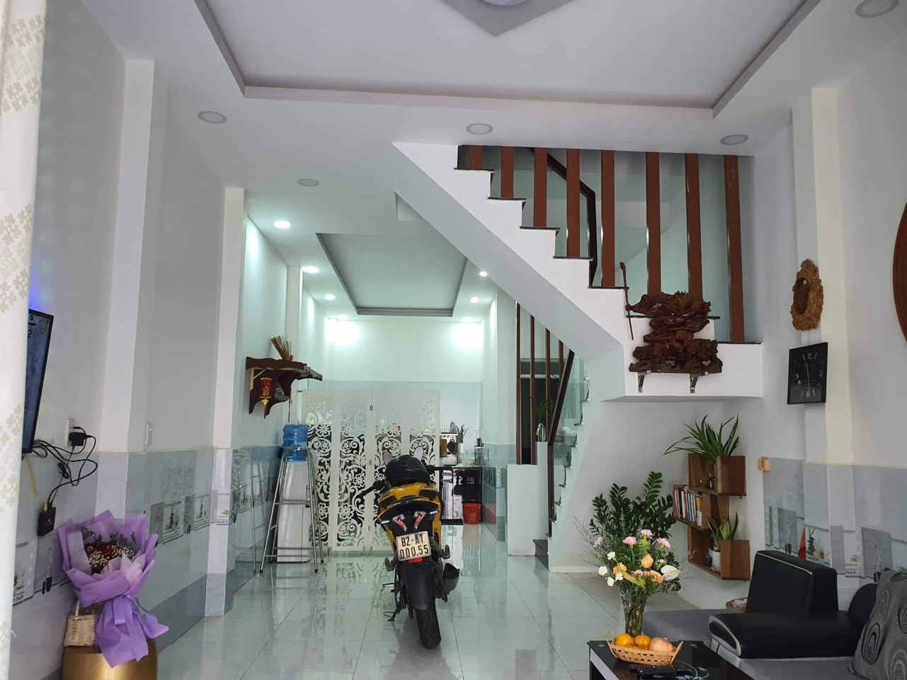 Nhà HXH phạm văn chiêu p9 gò vấp - DT: 4m x 13,5m - Kết cấu: 1 Trệt 1 LầuVị trí sát chợ thạch đà , nhà thờ thạch đà