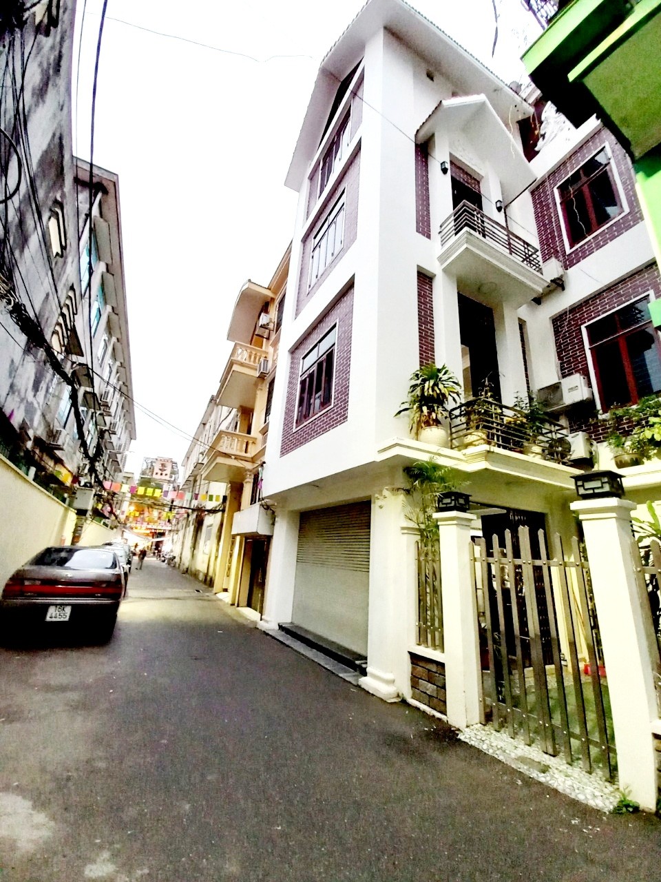 Bán siêu phẩm tuyến 2 Nguyễn Công Trứ 63m x 3 tầng lô góc, ngõ 5m GIÁ 6 tỉ cực đẹp