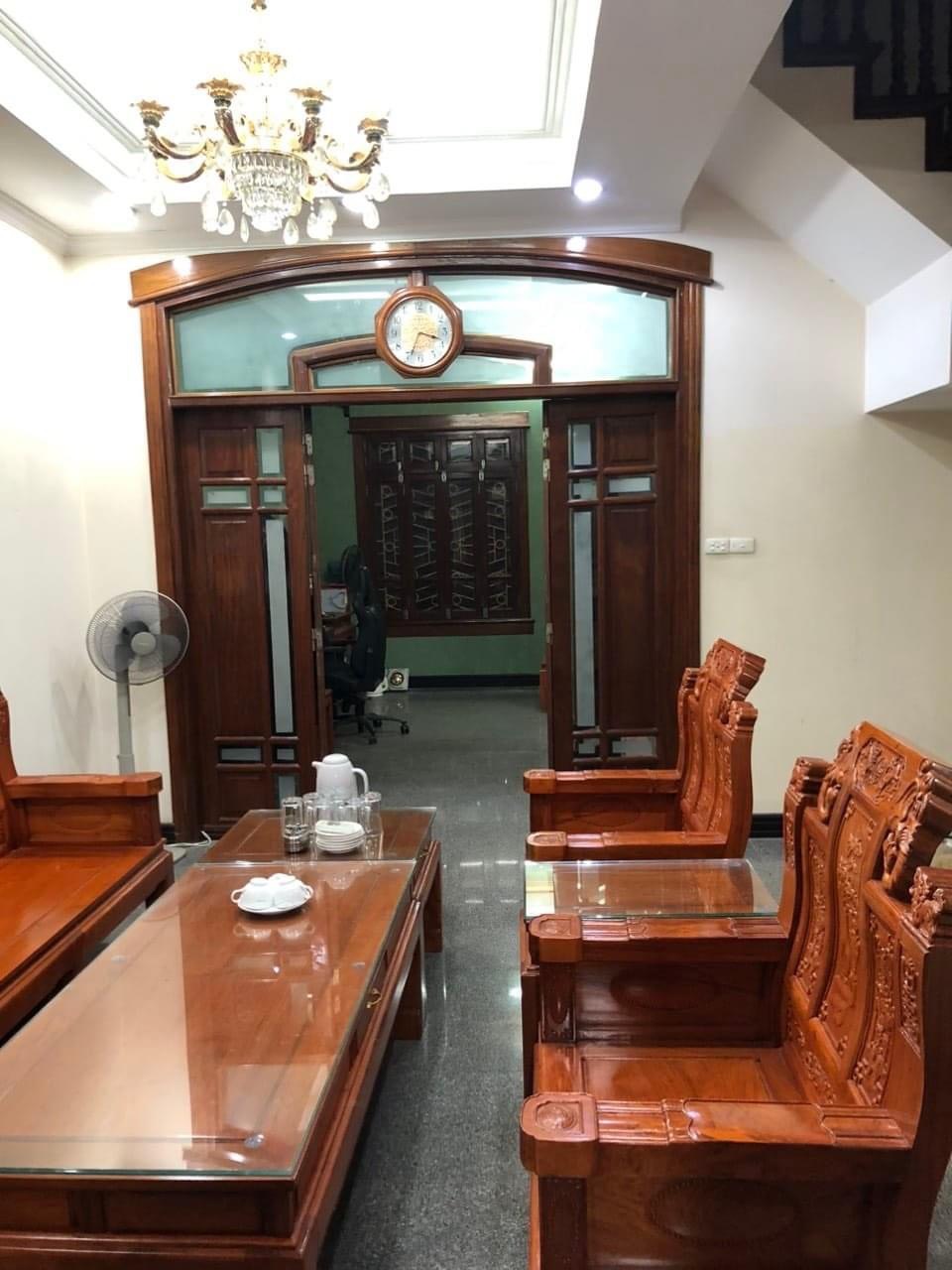 Bán Nhà Mặt Ngõ Thái Hà 70M x 5T, MT5.5M, 16 TỶ - Ô tô tránh, KD, Cho thuê tốt.