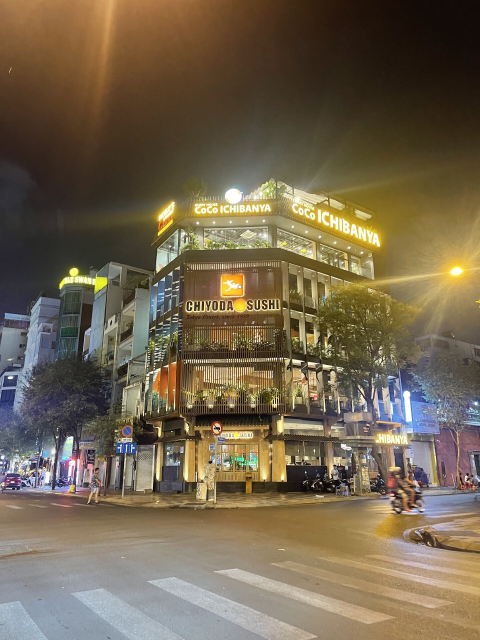 Siêu vị trí MT Lê Thánh Tôn, Phường Bến Thành, Q1. DT; 4x20; KC: Trệt, Giá 70 tỷ