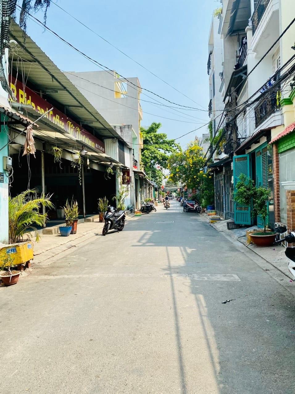 Bình tân 2 mặt hẻm xe hơi, đường số 9, bhh, 72m2 chỉ 5.6 tỷ, cho thuê 7 triệu