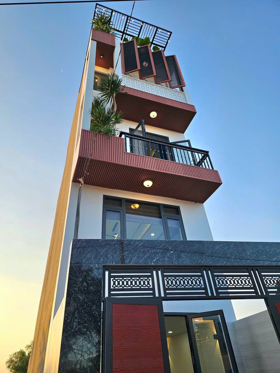 Bán nhà thiết kế đẹp, ngay trung tâm P. Trường Thọ, Thủ Đức, dt 74,7m2 giá 9,2 tỷ