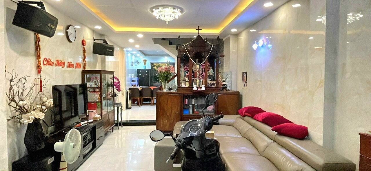 Nhà Nguyễn công Hoan p7 Phú Nhuận 4 tầng 10,9 tỷ .hxh