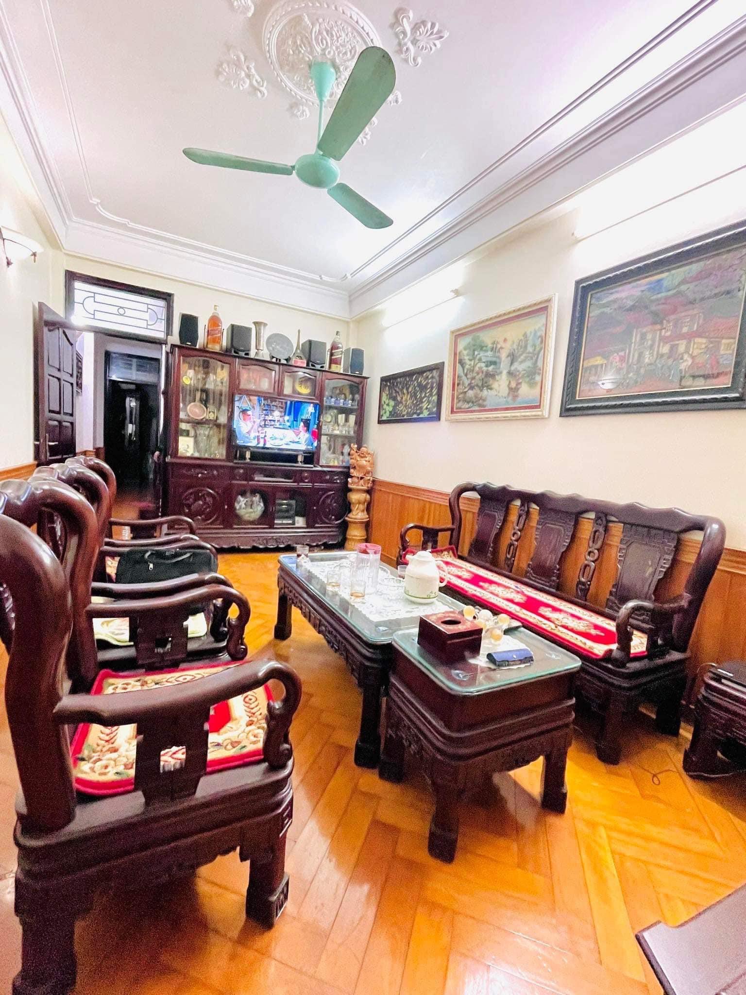 Cần bán nhà Hoàng Cầu, Nguyễn Phúc Lai 45m2x5T 10.7 tỷ phân lô, 2 thoáng ôtô tránh