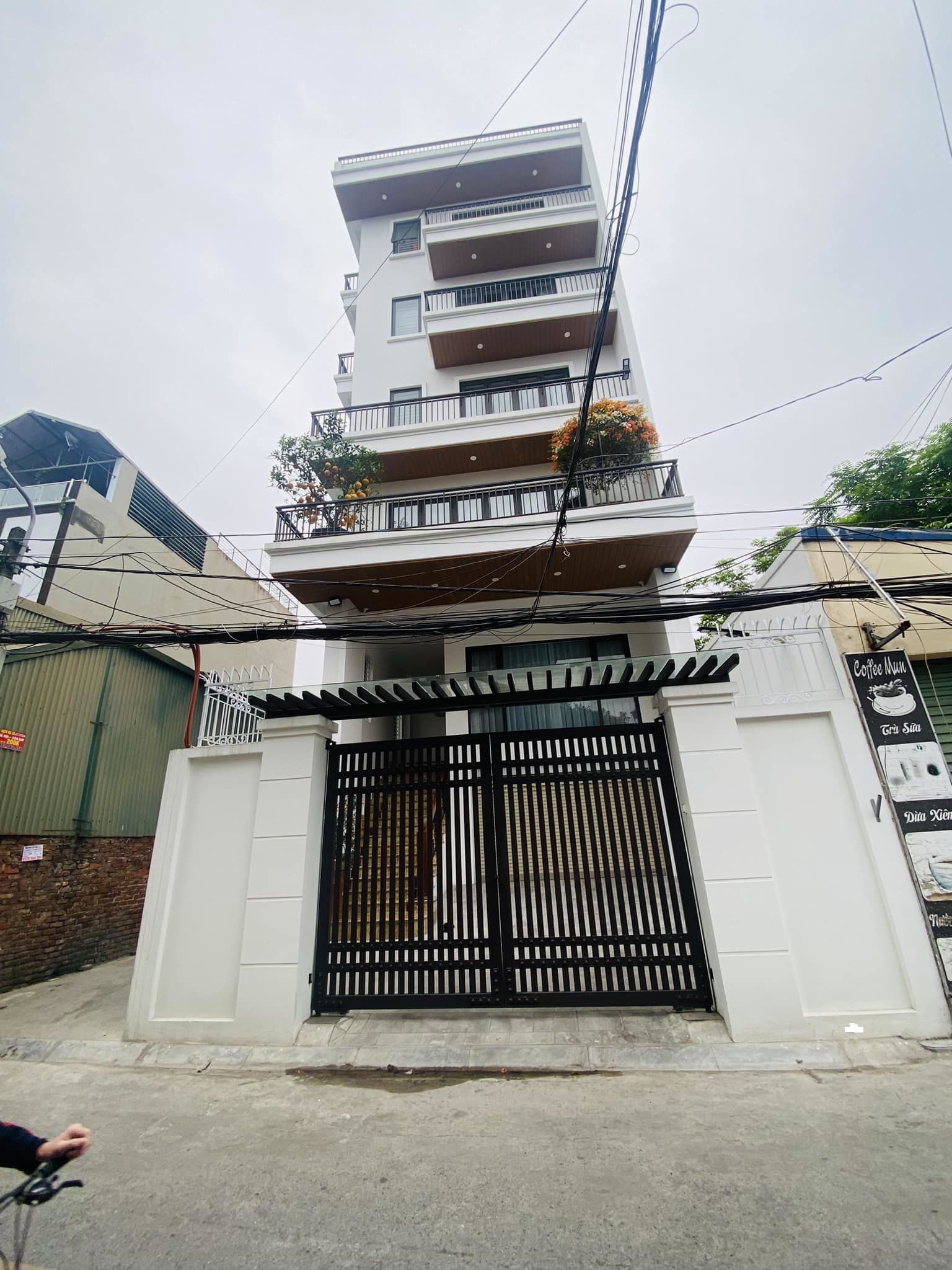 ĐẶC BIỆT HIẾM! Bán nhà Cửu Việt, Trâu Quỳ, Gia Lâm, ô tô tránh, 99m2, chỉ 7tỷ