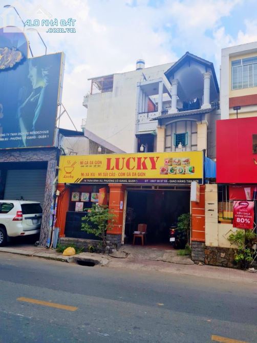 Bán nhà Mặt tiền quận 1 đường Trần Đình xu mặt tiền 6,2m