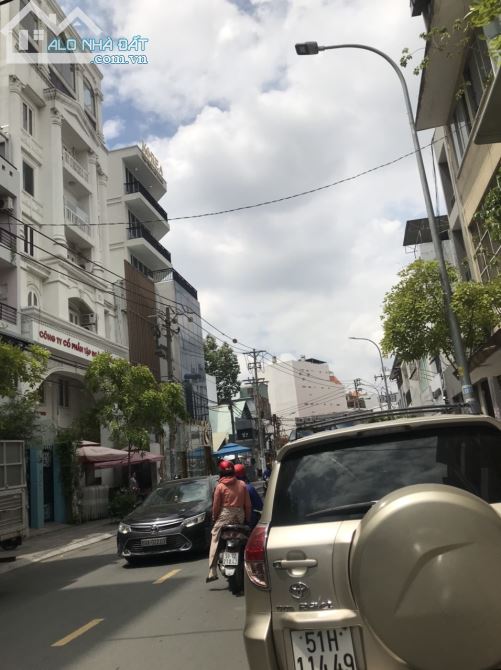 Bán gấp hà mặt tiền Trần Nhật Duật F Đakao Q.1 ngang 4.5 4 lầu giá 35 tỷ TL