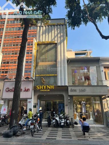 Nhà MT NGUYỄN CẢNH CHÂN, P. Nguyễn Cư Trinh, Quận 1 - 4.7x22m - HĐT 90 TRIỆU