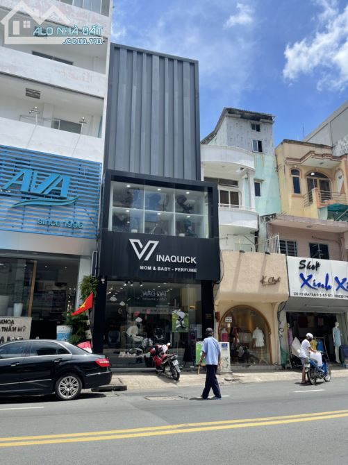 Bán nhà đường Cô Bắc Quận 1. Vị trí đẹp, DT: 4x18M, nhà trệt 3 lầu ST giá 25 tỷ TL