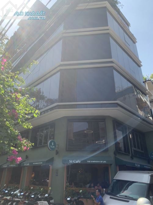 *HOT 3MT Bulldig Trần Hưng Đạo Quận 1.trệt 4 lầu 8x20(145m2) Gía:71 tỷ