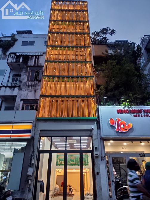 Bán nhà mặt tiền Hồ Hảo Hớn - Trần Hưng Đạo, Q1. DT 8.6x19m. 3 lầu. Giá 65 tỷ.