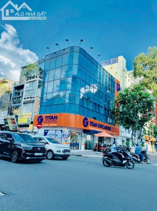 Siêu phẩm Góc 2 mặt tiền thương hiệu không lộ giới Đakao, Q1.7x25m- 4 tầng - Giá 61,5 tỷ