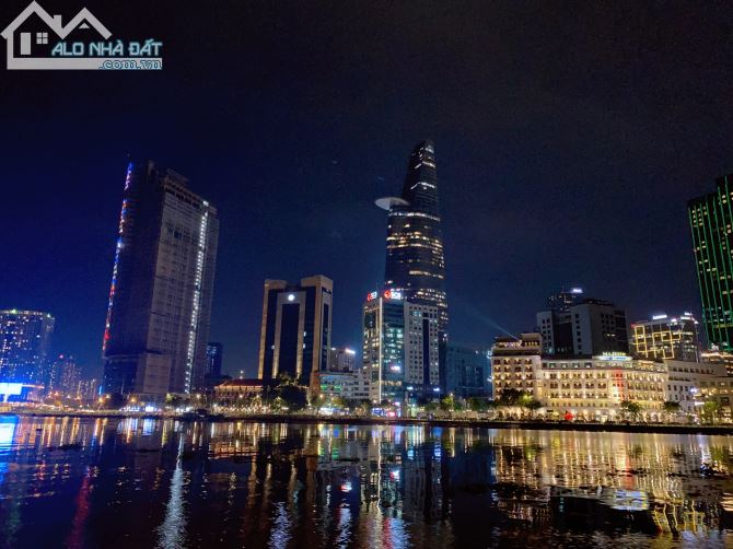 Bán nhà ngay MT Lê Thị Riêng, P. Bến Thành, Q1, DT: 4x15m, gía 32 tỷ