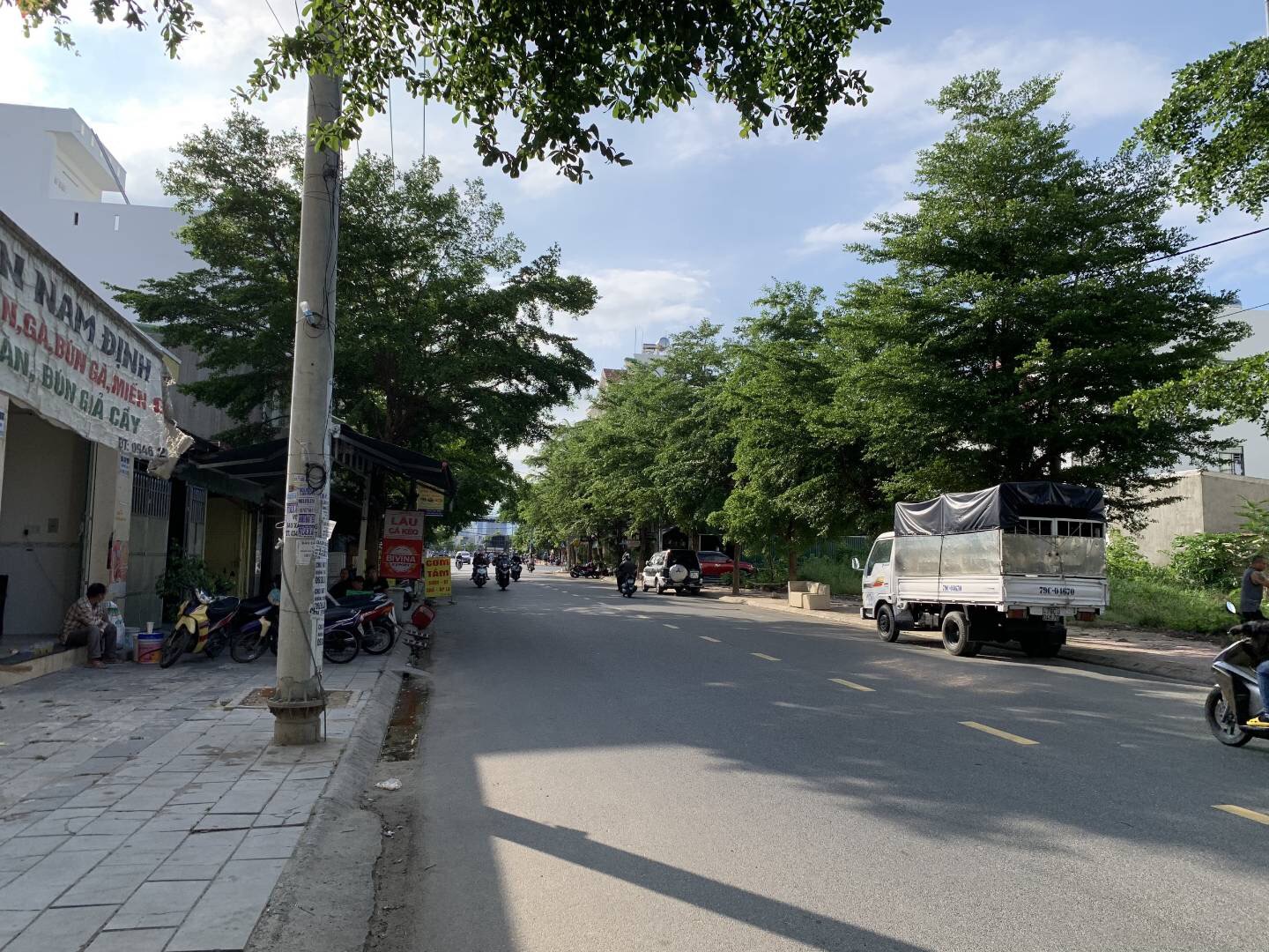 Bán nhà mặt tiền đường Thích Quảng Đức vừa ở vừa kinh doanh