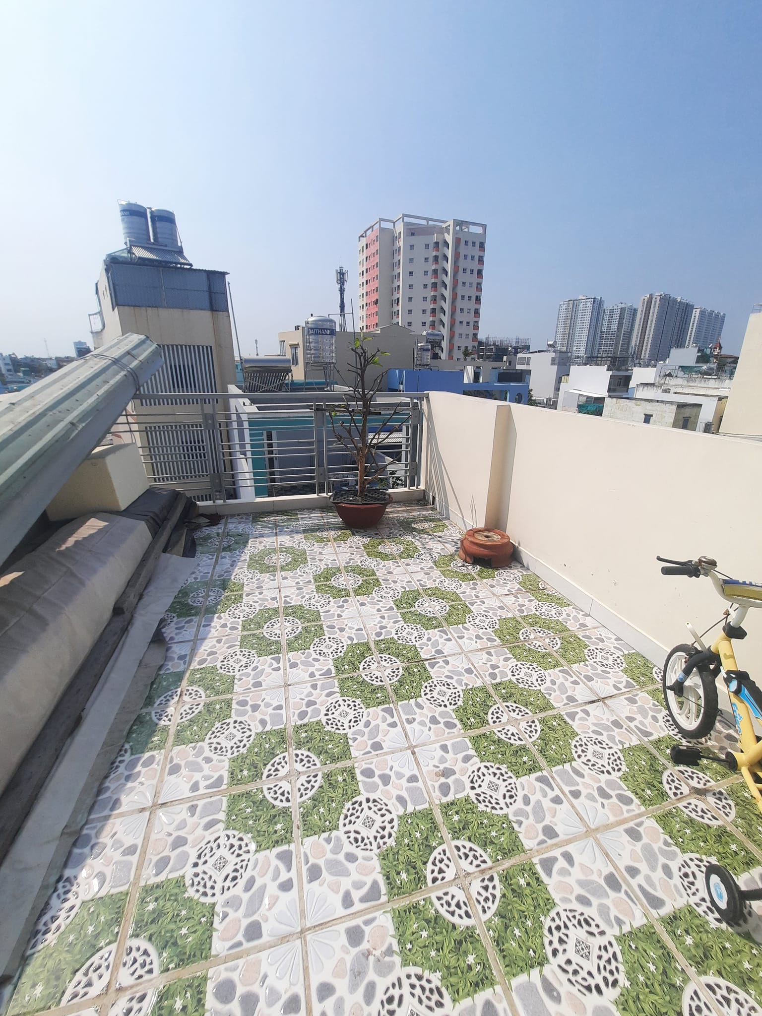 CỰC HIẾM NHÀ 5 TẦNG MẶT TIỀN PHƯỜNG 4 QUẬN 8. XE HƠI NGỦ TRONG NHÀ, CHỈ 9T