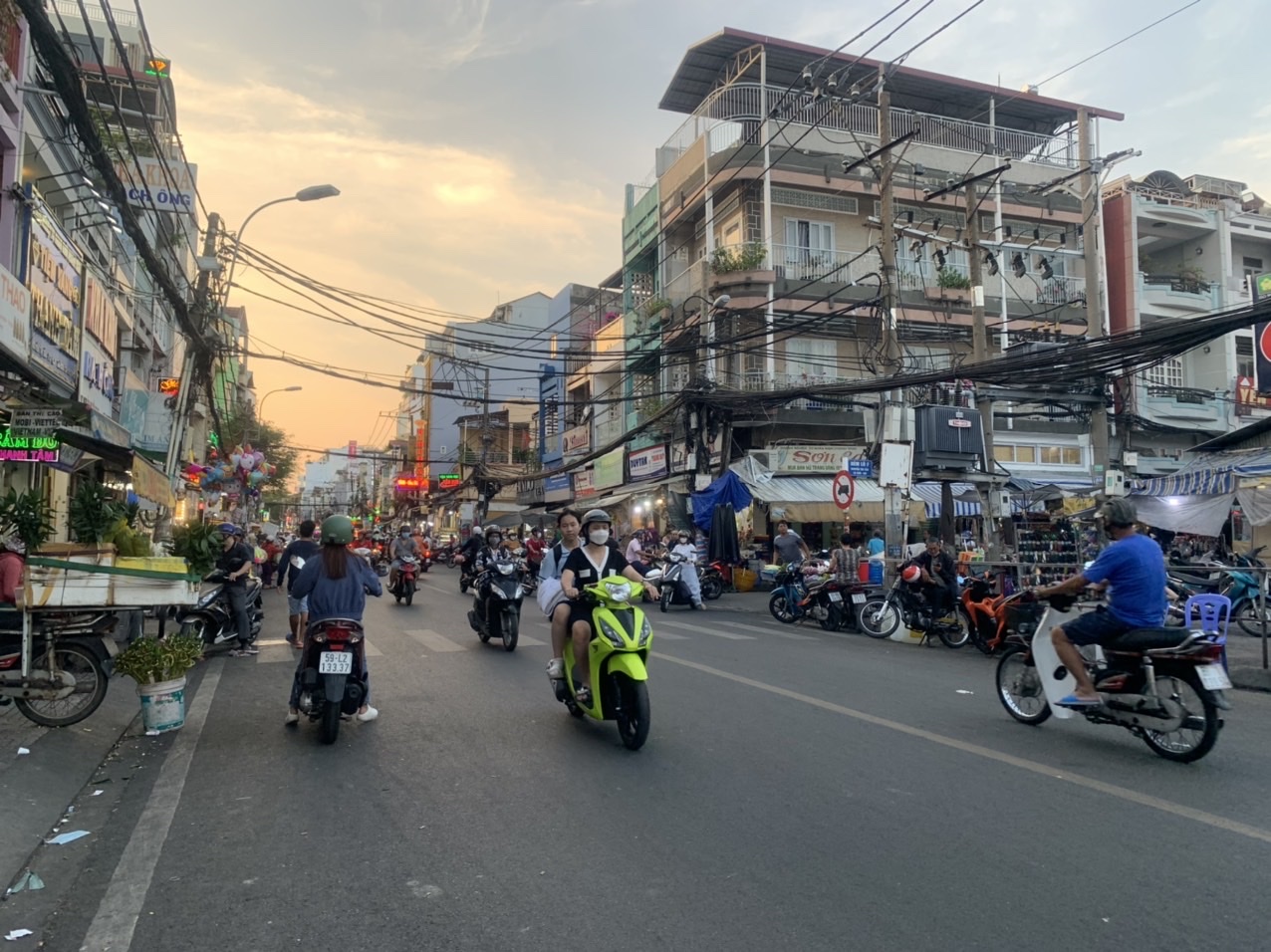 Cho Thuê Mặ Bằng Kinh Doanh Vip Ngay Chợ Rạch Ông